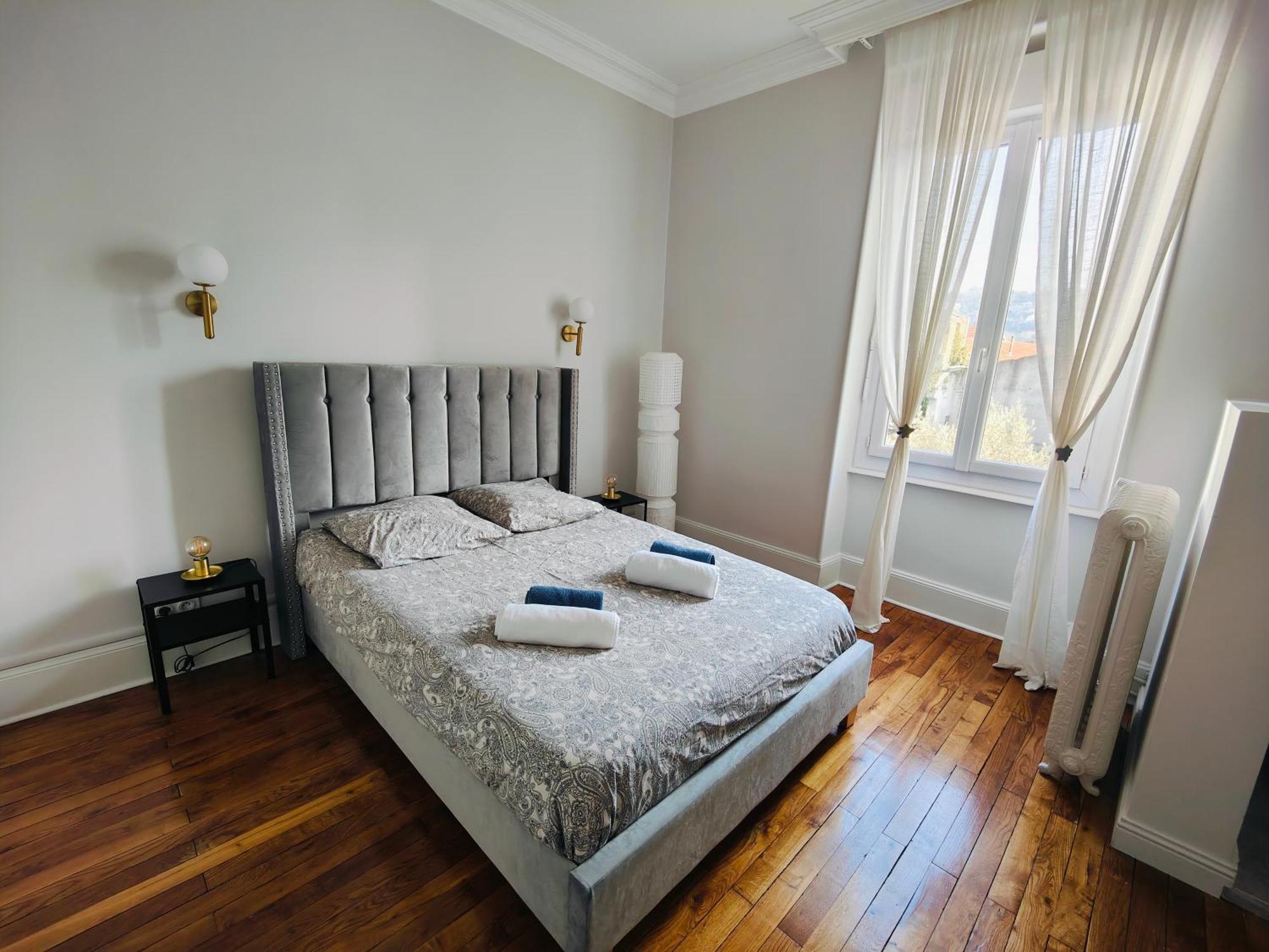 Self-Checkin Town House - Rooms To Rent In A Beautiful Modern Town House - Not A Hotel - Location De Chambres Avec Arrivee En Autonomie - Extra Fee For Sheets And Towels - Private Parking - Check Your Plateform Inbox And Follow Check-In Instructions Saint-Romain-en-Gal Exterior photo