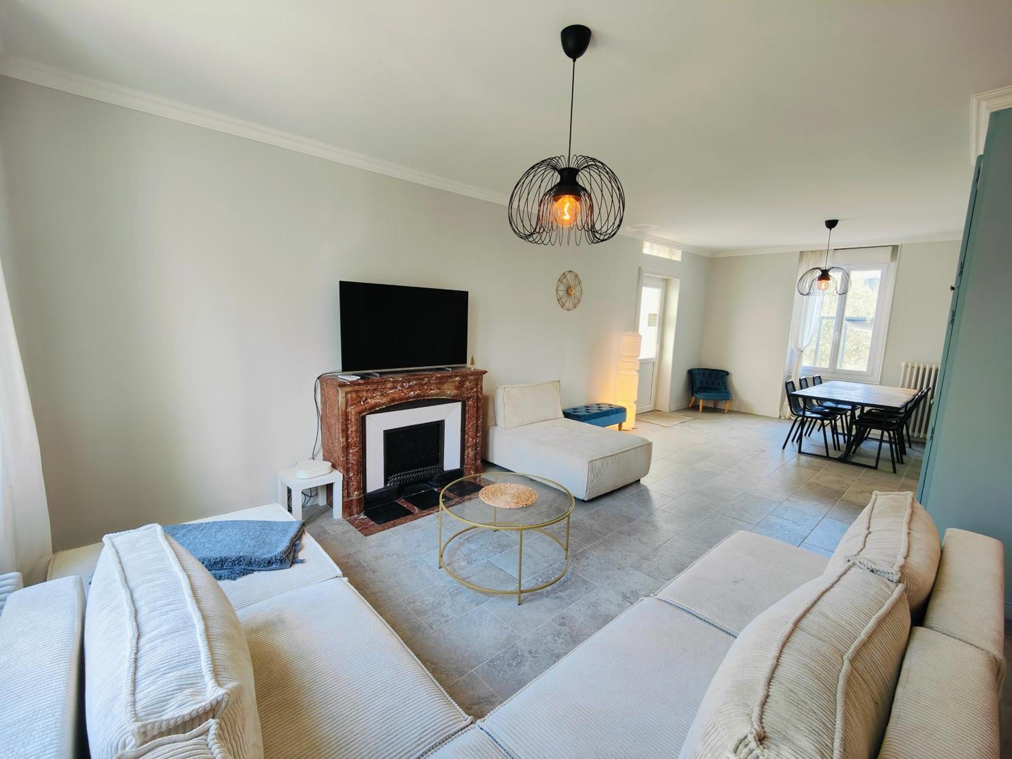Self-Checkin Town House - Rooms To Rent In A Beautiful Modern Town House - Not A Hotel - Location De Chambres Avec Arrivee En Autonomie - Extra Fee For Sheets And Towels - Private Parking - Check Your Plateform Inbox And Follow Check-In Instructions Saint-Romain-en-Gal Exterior photo